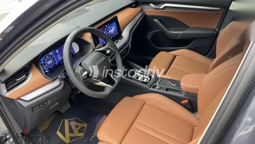 سكودا اوكتافيا 2025 أسود جديدة للبيع - 3