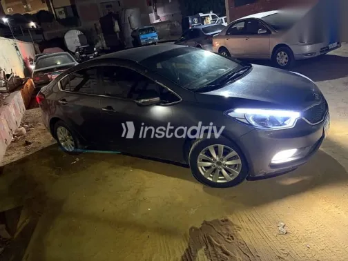Kia Cerato 2016 Silver Used for Sale - 2