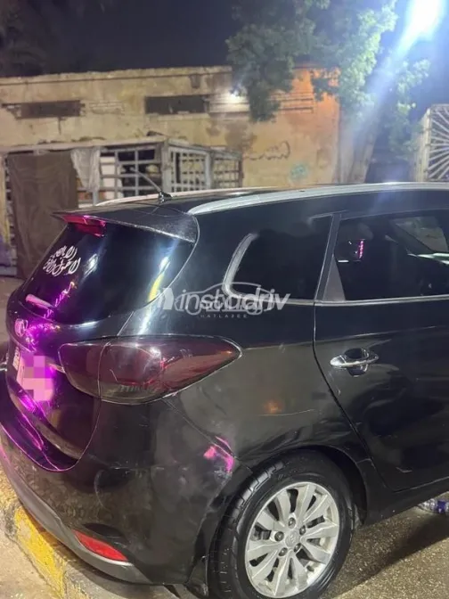 Kia Carens 2014 Black Used for Sale - 3