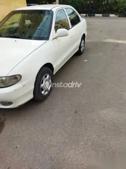 هيونداي اكسنت 2005 أبيض مستعملة للبيع - 5