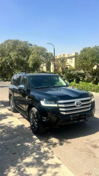 Toyota Land Cruiser 2022 White Used for Sale