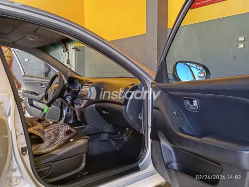 Hyundai Elantra HD 2019 White Used for Sale - 5