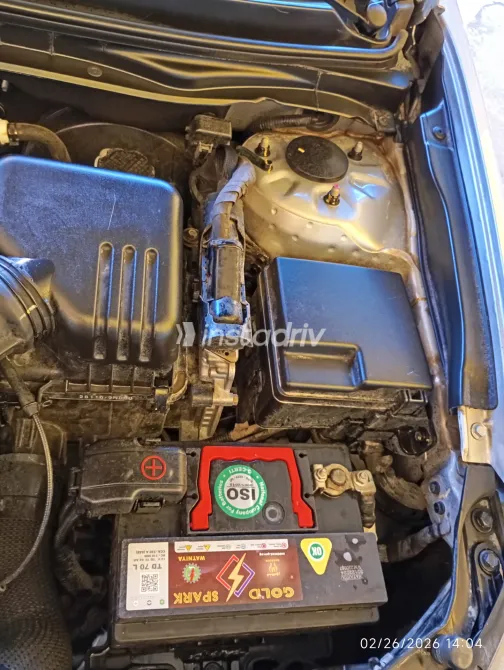 Hyundai Elantra HD 2019 White Used for Sale - 9