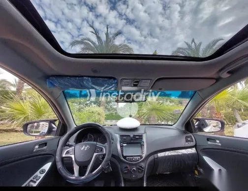 هيونداي اكسنت 2024 فضي جديدة للبيع - 2