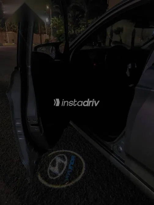 هيونداي اكسنت 2024 فضي جديدة للبيع - 4