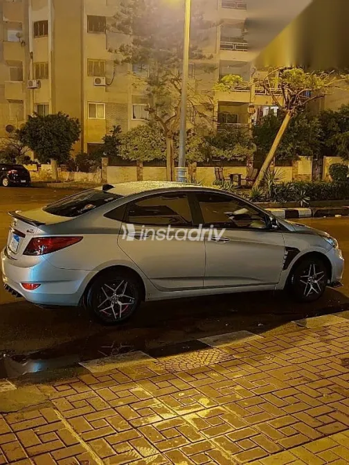 هيونداي اكسنت 2024 فضي جديدة للبيع - 6