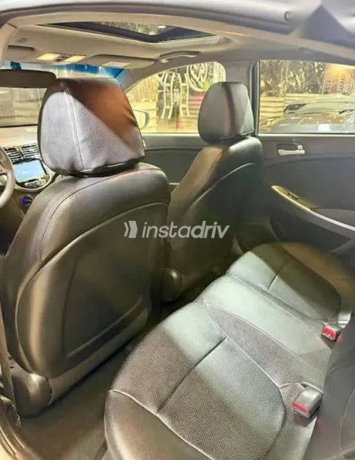 هيونداي اكسنت 2024 فضي جديدة للبيع - 8