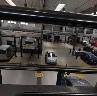 هيونداي اكسنت 2024 فضي جديدة للبيع