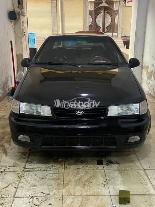 هيونداي اكسيل 1995 أسود مستعملة للبيع - 1