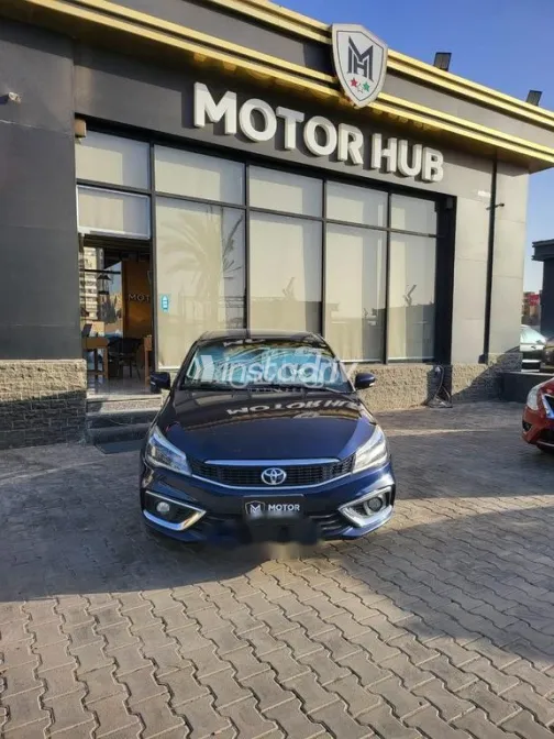 تويوتا بيلتا 2022 أزرق غامق مستعملة للبيع - 1