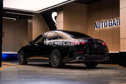 مرسيدس E 200 2024 أسود مستعملة للبيع - 4