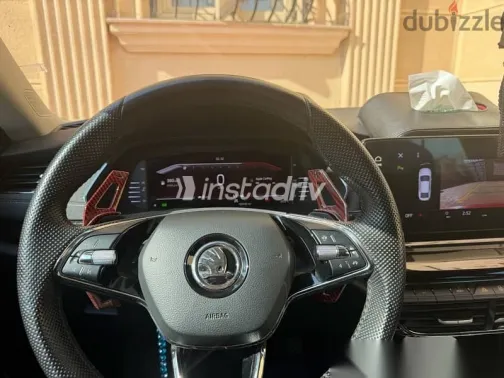 سكودا اوكتافيا 2021 أحمر مستعملة للبيع - 7