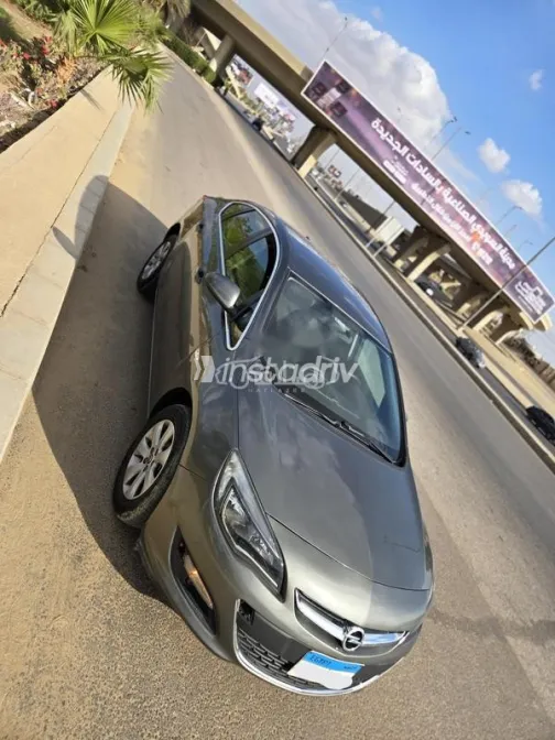اوبل أسترا 2020 أبيض مستعملة للبيع - 5