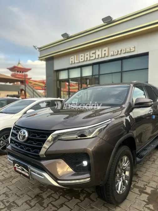 تويوتا فورتشنر 2022 أبيض مستعملة للبيع - 4