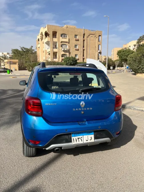Renault Sandero Step Way 2018 White Used for Sale - 4
