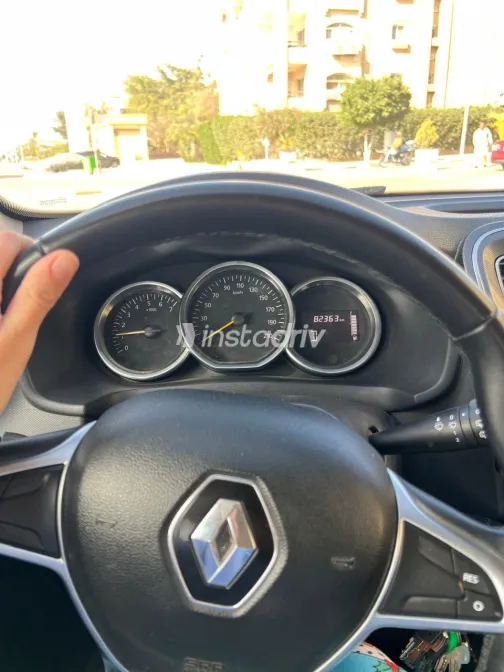 Renault Sandero Step Way 2018 White Used for Sale - 6