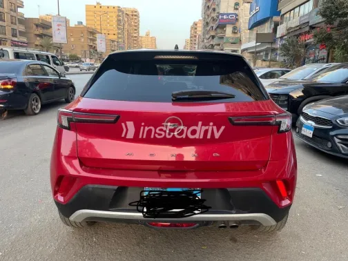 اوبل موكا 2022 أبيض مستعملة للبيع - 2