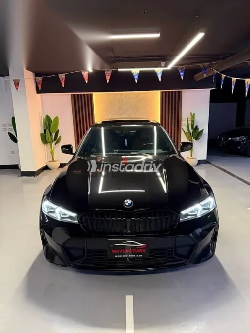 بي ام دبليو 320 2024 أسود مستعملة للبيع - 1