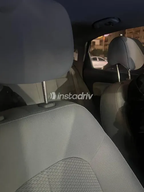 هيونداي افانتي 2009 فضي مستعملة للبيع - 5