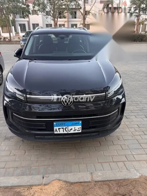 فولكس فاغن تيجون 2025 رمادي مستعملة للبيع - 1