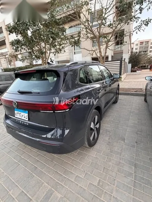 فولكس فاغن تيجون 2025 رمادي مستعملة للبيع - 3