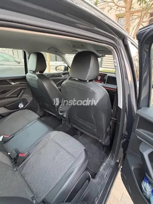 فولكس فاغن تيجون 2025 رمادي مستعملة للبيع - 4