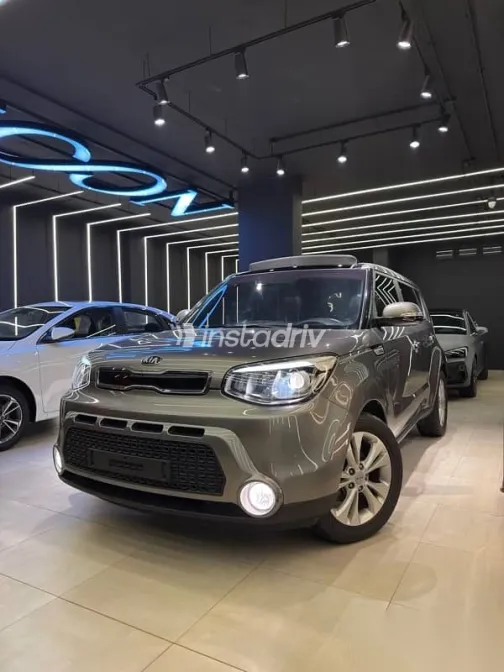 كيا سول 2014 فضي مستعملة للبيع - 3