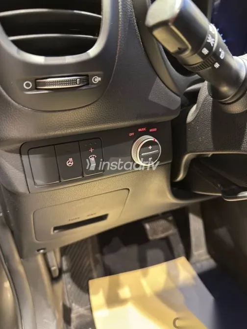 كيا سول 2014 فضي مستعملة للبيع - 5