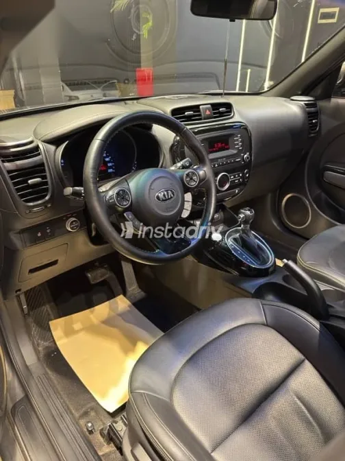 كيا سول 2014 فضي مستعملة للبيع - 7