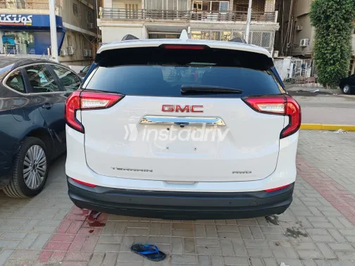 جى ام سى ترين 2022 أبيض مستعملة للبيع - 2