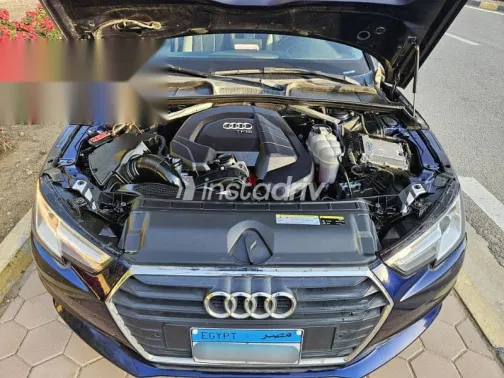 اودي A4 2019 أزرق غامق مستعملة للبيع - 5