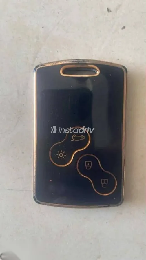 رينو فلوانس 2010 ذهبي مستعملة للبيع - 3