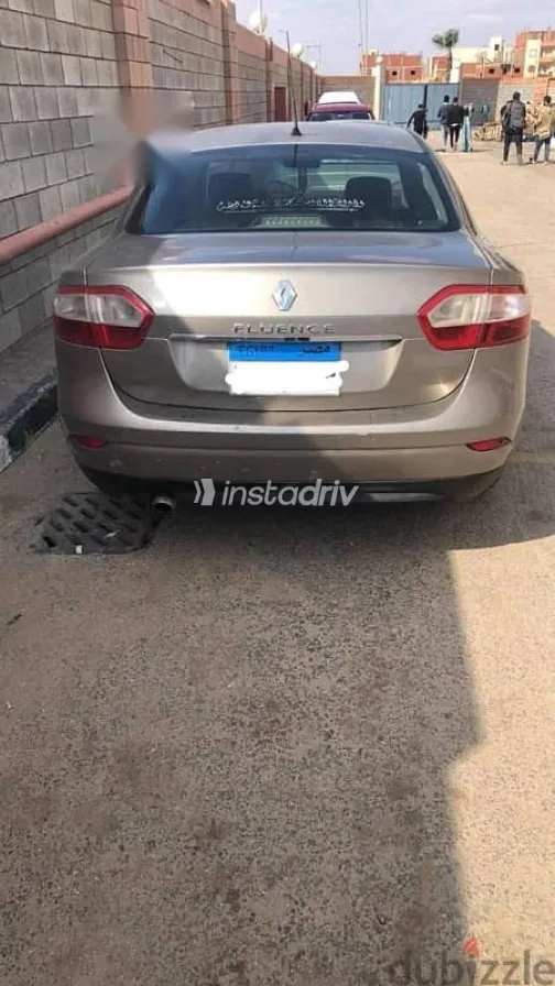 رينو فلوانس 2010 ذهبي مستعملة للبيع - 4