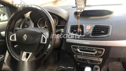 رينو فلوانس 2010 ذهبي مستعملة للبيع - 8