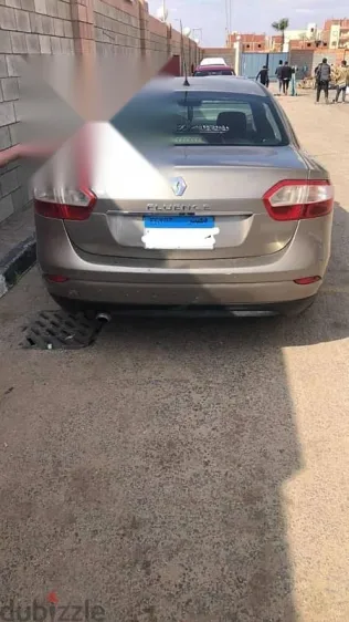 رينو فلوانس 2010 ذهبي مستعملة للبيع