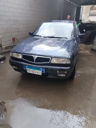 لانشيا ثيما 1993 أسود مستعملة للبيع