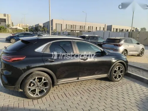 Kia Xceed 2022 Black Used for Sale - 3