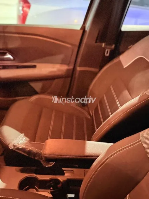 رينو تاليانت 2025 أبيض مستعملة للبيع - 5