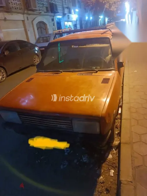 فيات 131 1977 أحمر مستعملة للبيع - 1