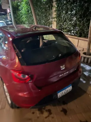 سيات ابيزا 2014 أحمر مستعملة للبيع