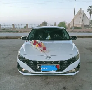هيونداي إلنترا سى ان 7 2021 أبيض مستعملة للبيع