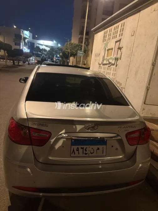 Hyundai Elantra HD 2021 White Used for Sale - 4