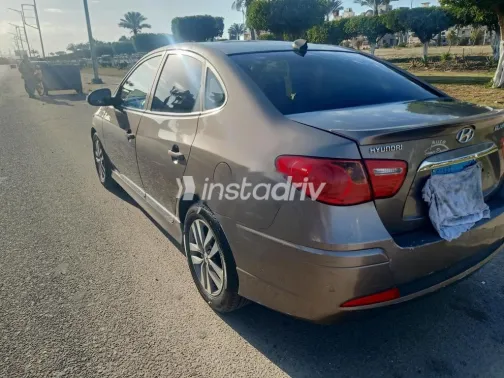 هيونداي إلنترا اتش دى 2019 أبيض مستعملة للبيع - 1