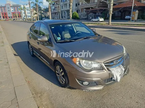 هيونداي إلنترا اتش دى 2019 أبيض مستعملة للبيع - 2