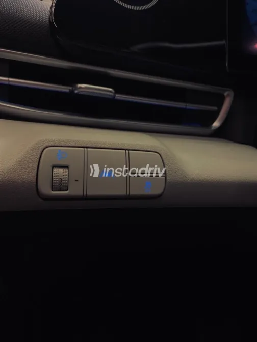 Hyundai Avante 2021 White Used for Sale - 7