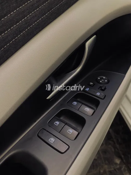 Hyundai Avante 2021 White Used for Sale - 8