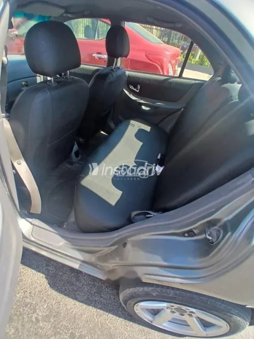 هيونداي فيرنا 2013 رمادي غامق مستعملة للبيع - 2