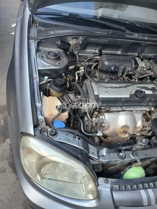 هيونداي فيرنا 2013 رمادي غامق مستعملة للبيع - 4