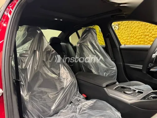 بي ام دبليو 320 2026 أحمر جديدة للبيع - 8