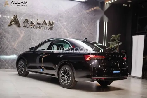 سكودا اوكتافيا 2026 أسود جديدة للبيع - 1